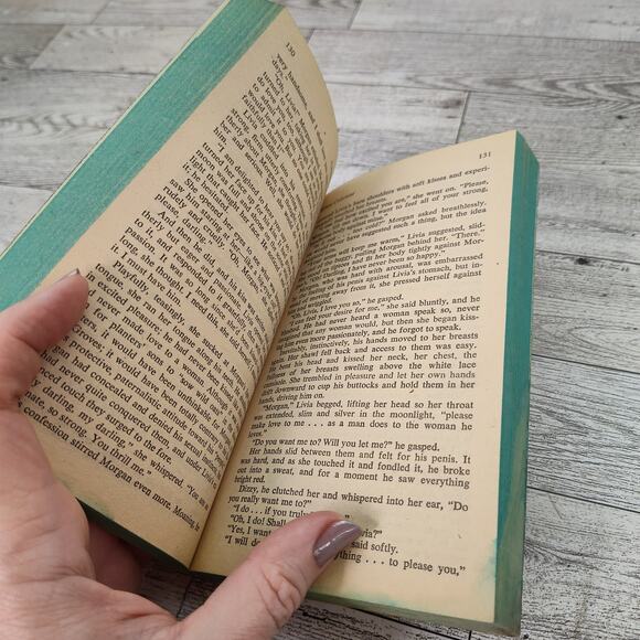 White Columns by Cynthia Van Hazinga 1980 Vtg Historical Romance Paperback Dell - Picture 2 of 11